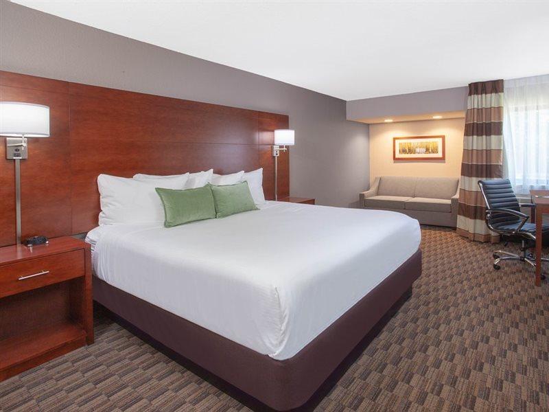 Wyndham Garden Fort Wayne Bagian luar foto