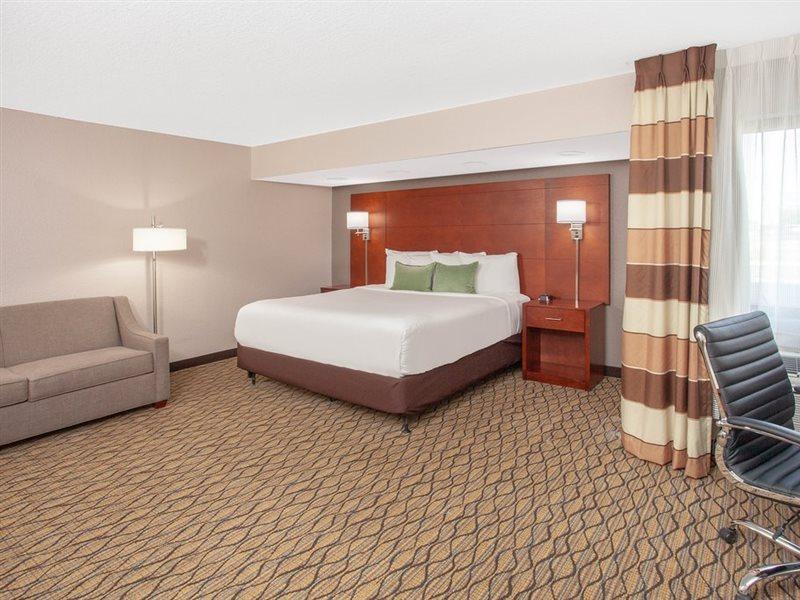 Wyndham Garden Fort Wayne Bagian luar foto
