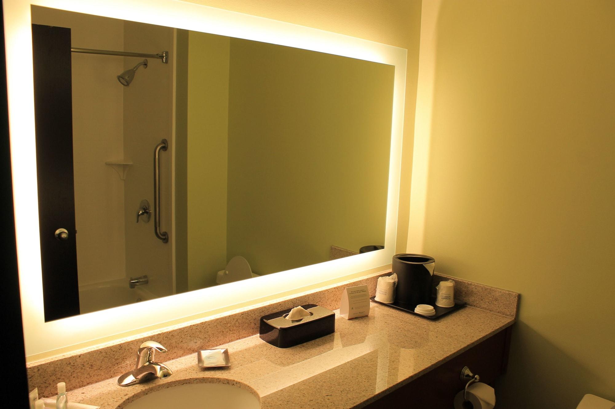 Wyndham Garden Fort Wayne Bagian luar foto