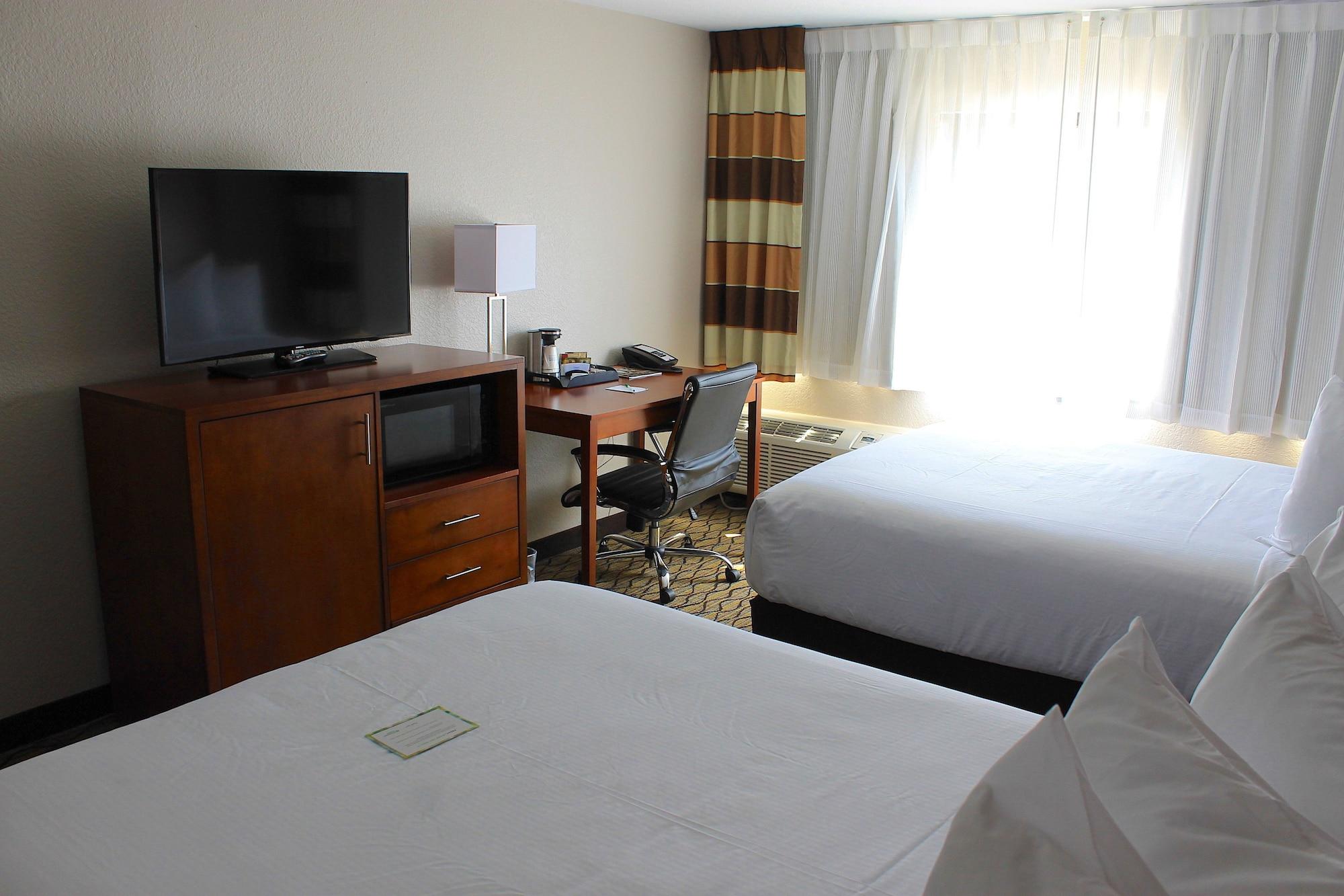 Wyndham Garden Fort Wayne Bagian luar foto