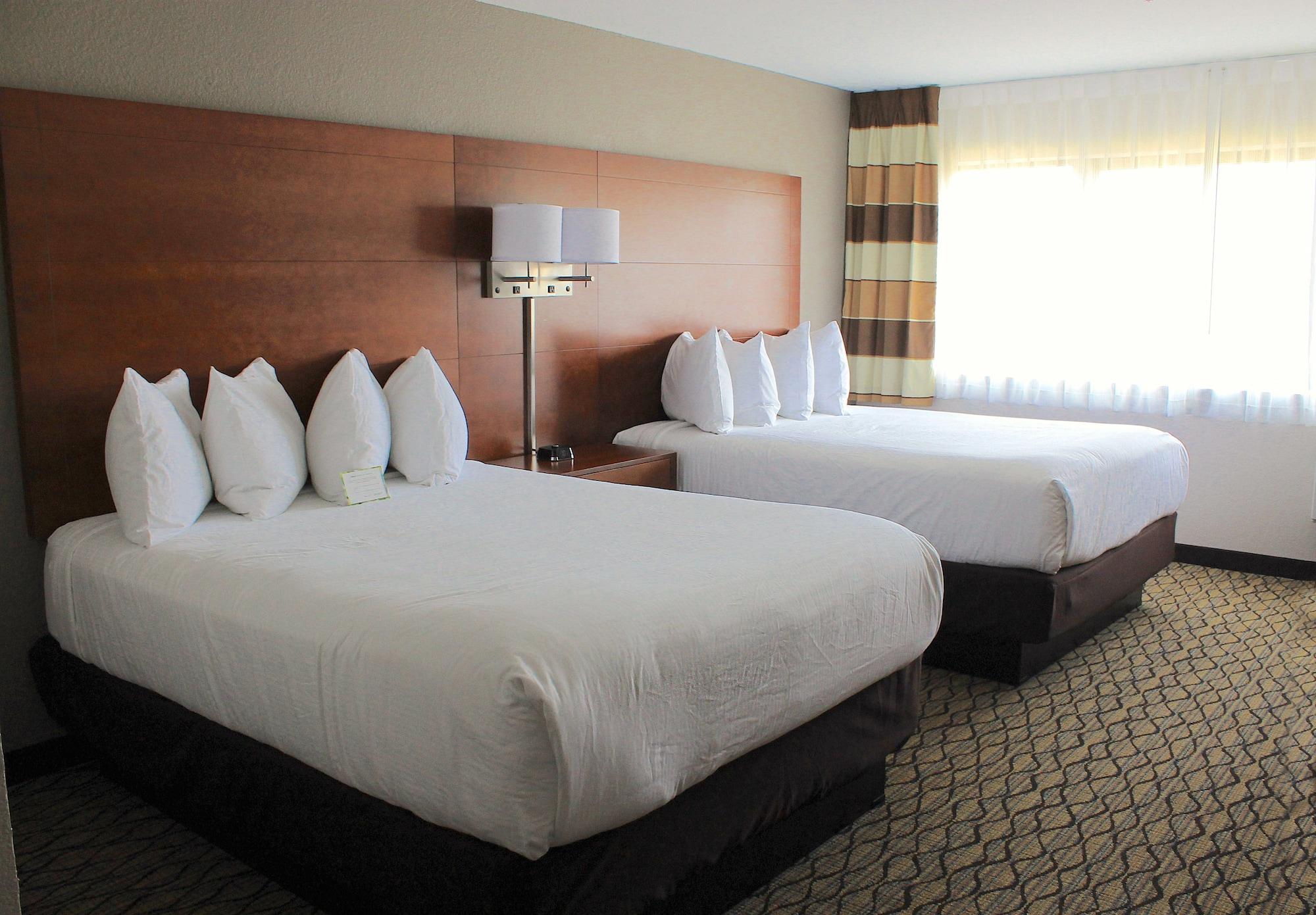 Wyndham Garden Fort Wayne Bagian luar foto