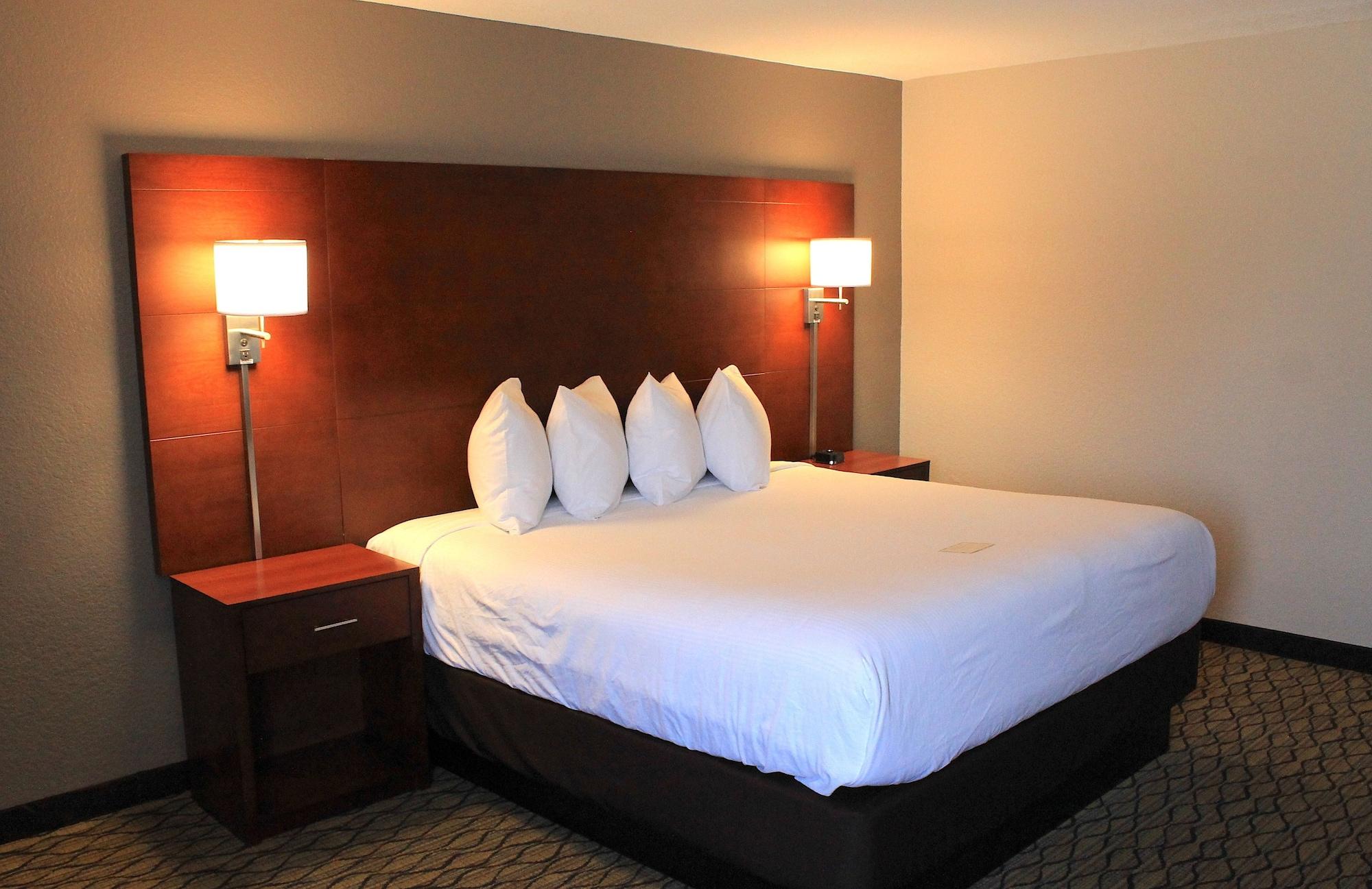 Wyndham Garden Fort Wayne Bagian luar foto