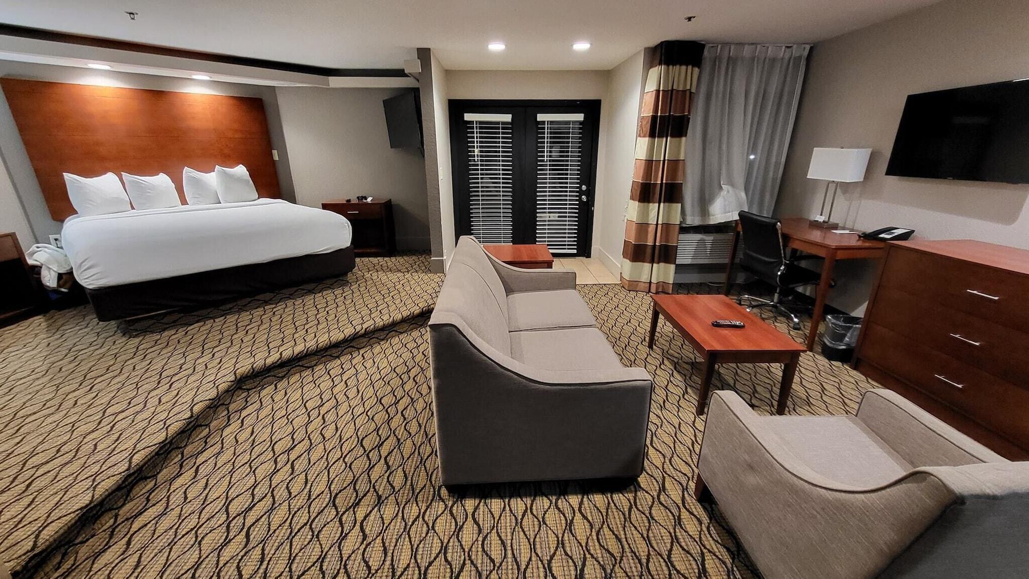 Wyndham Garden Fort Wayne Bagian luar foto