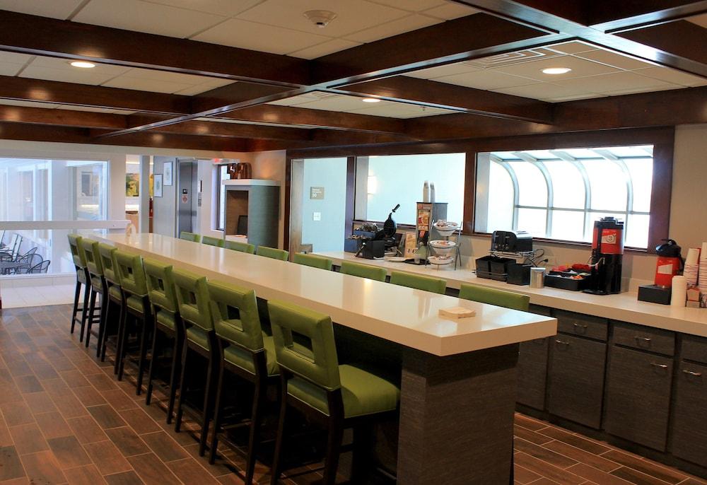 Wyndham Garden Fort Wayne Bagian luar foto